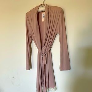 Eberjey Modal and Spandex Short Robe in pale pink.New with tags ,Size S